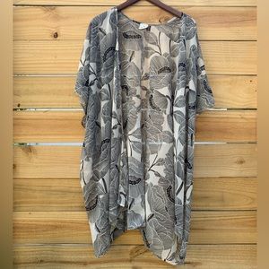 By Together Poppy Print Floral Beach Coverup Shawl